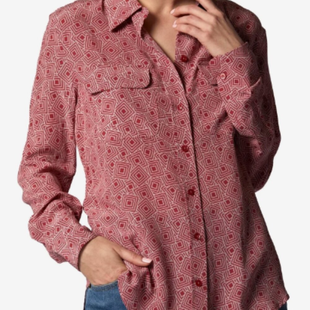 Equipment Slim Signature Earth Red Nature shirt  80% off MSRP